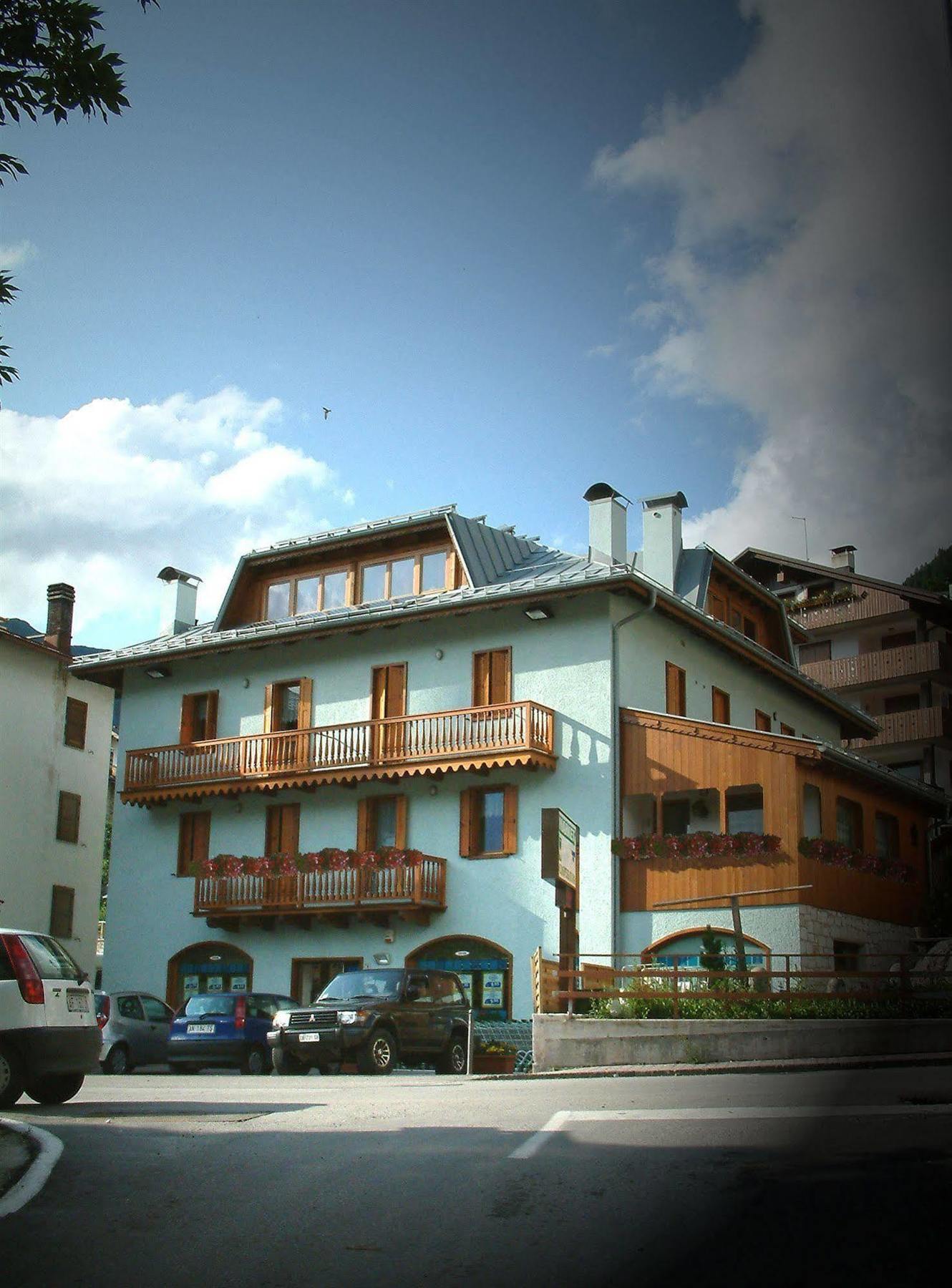 Aparthotel Residenza Domino à Selva di Cadore Extérieur photo